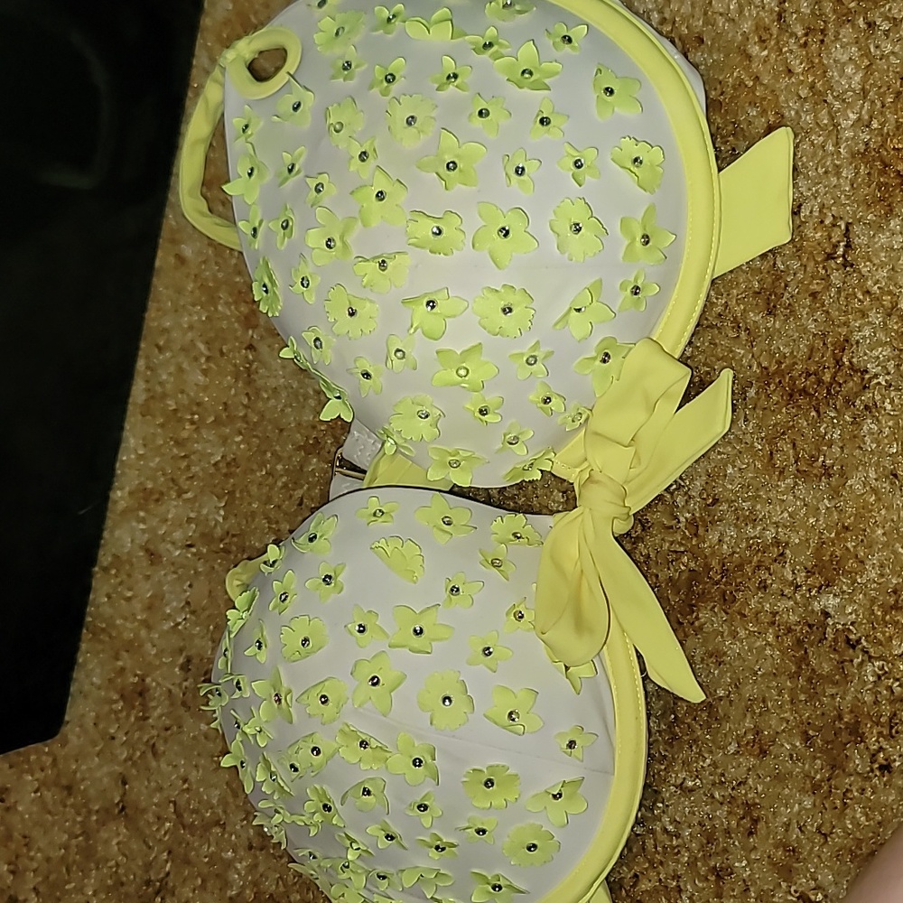 Victoria's secret bathing suit top